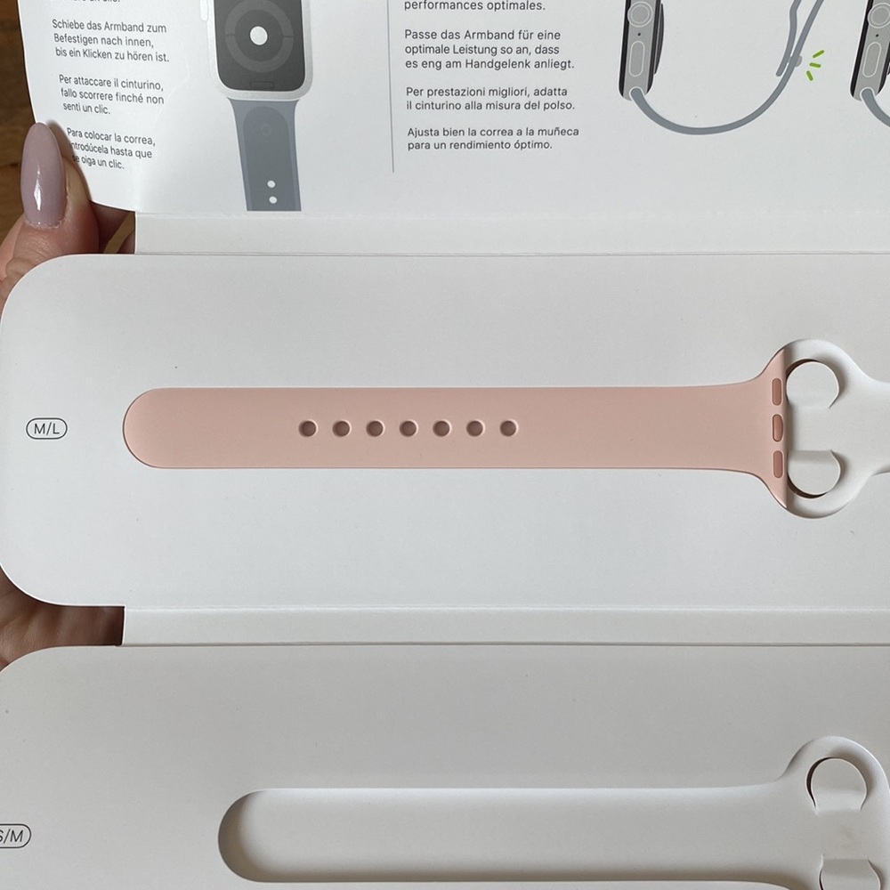 Apple Watch 40mm Pink Sand Sport Band - M / L segment only